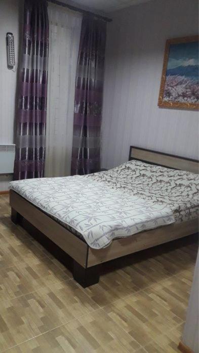 Shanghai Hotel Konotop Kültér fotó